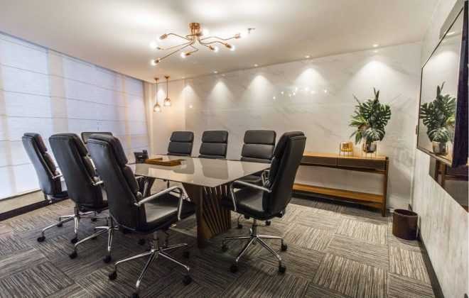 Sala de reunião do escritório Aor Andrade Advogados Associados
